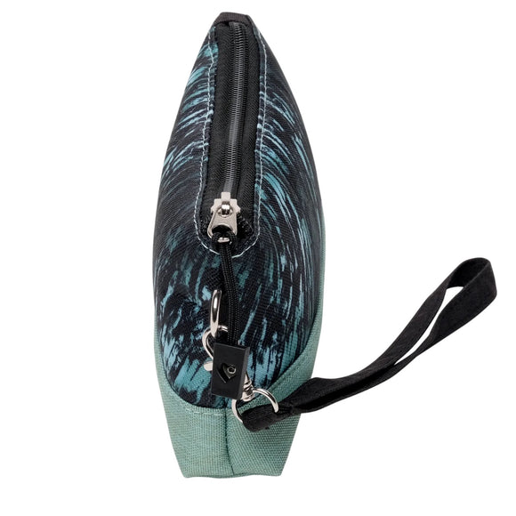 New Glove It Sea Glass Golf Wristlet. MSP$16.95