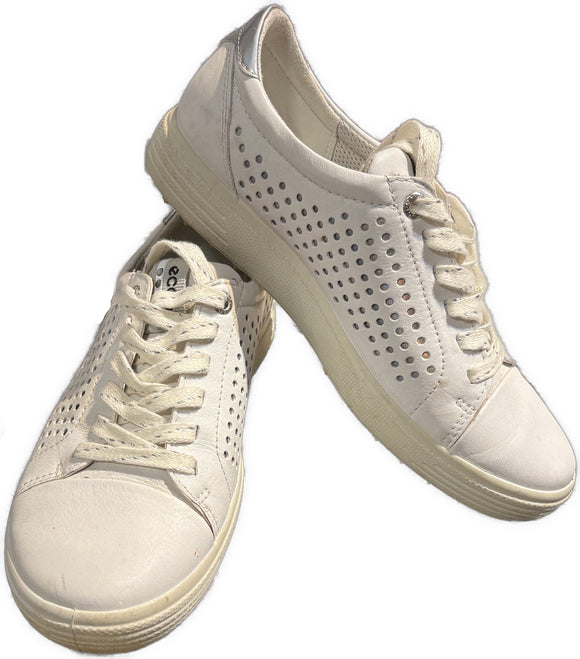 Ecco Women’s White Golf Shoes Size 5 MSP$179