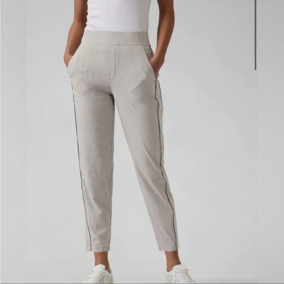 New Athleta Women's Brooklyn Textured Ankle Pant Size 10 MSP$89