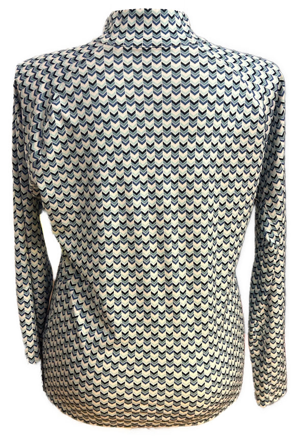 Lady Hagen Shades of Blue Chevron Pullover Size L
